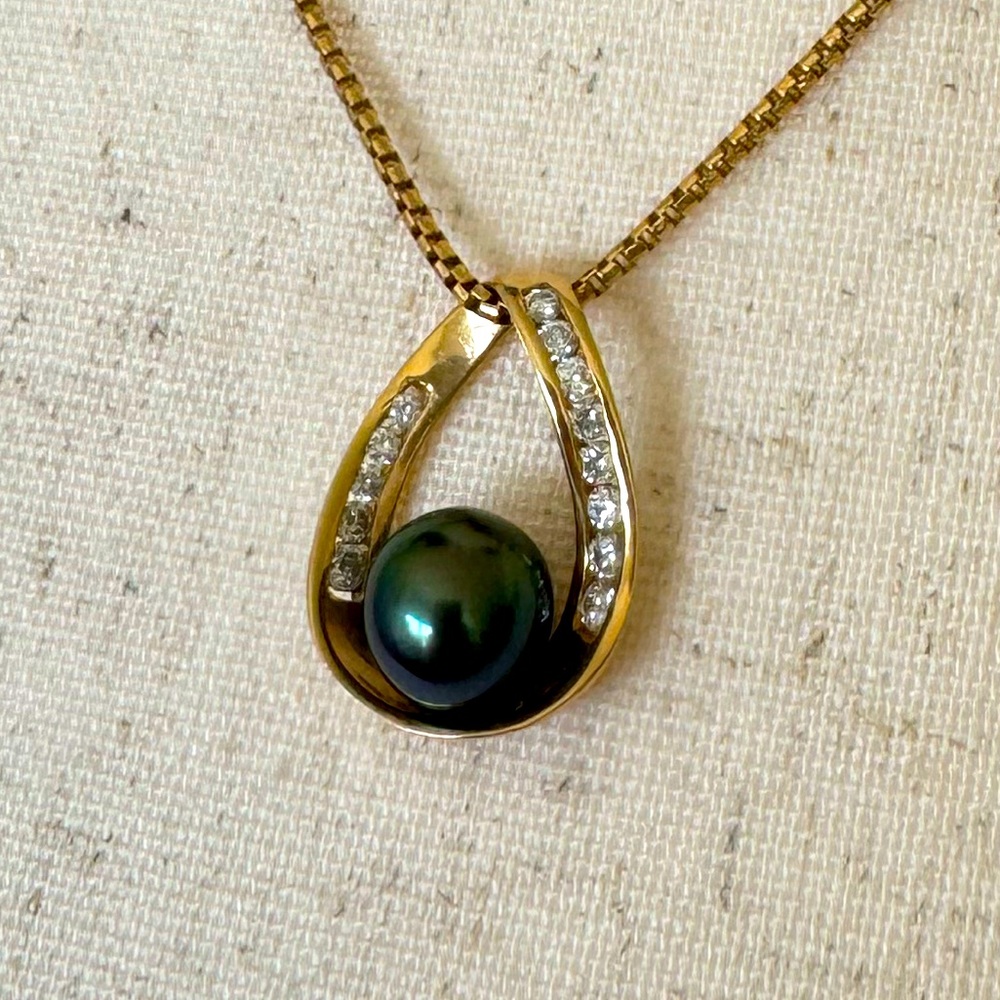 Tahitian Pearl and Diamond 14k Gold Pendant